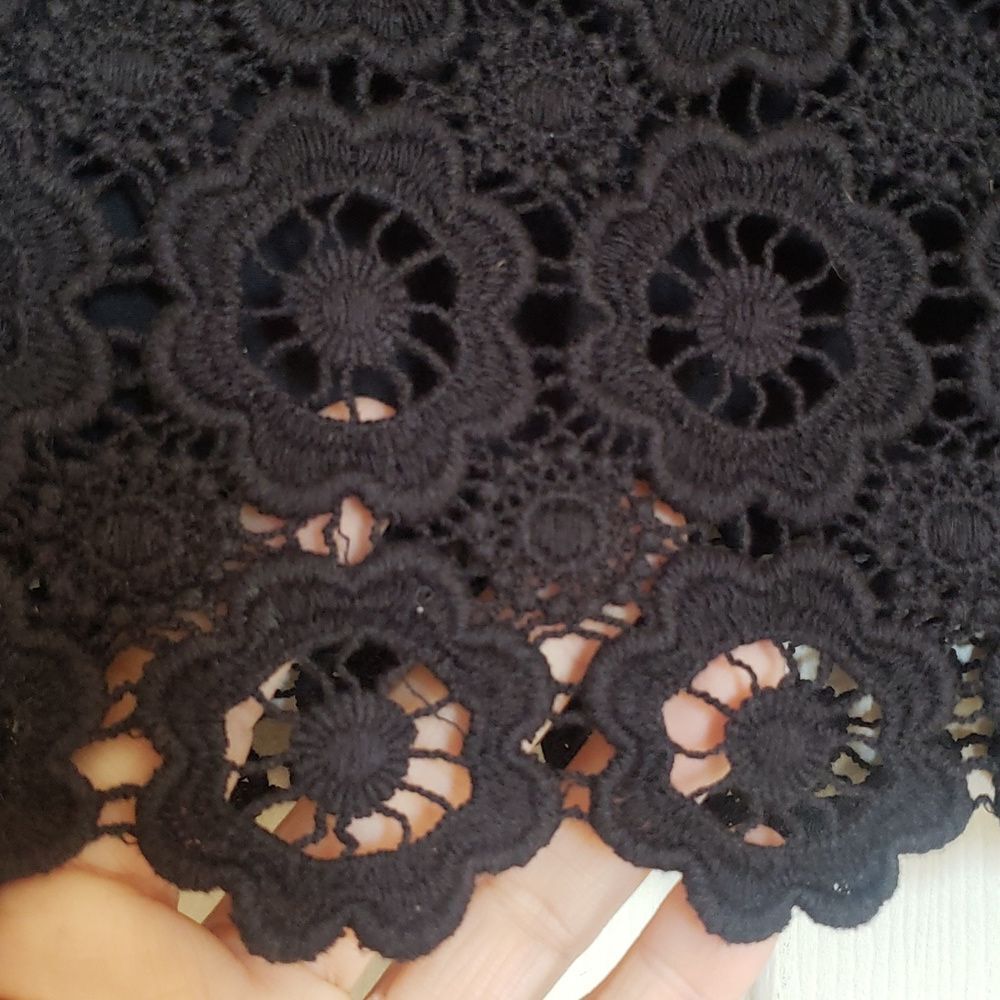 Black Floral Crochet Lace Mini Skirt Scalloped Hem Peekaboo Lining | SIZE 2 - Picture 8 of 13